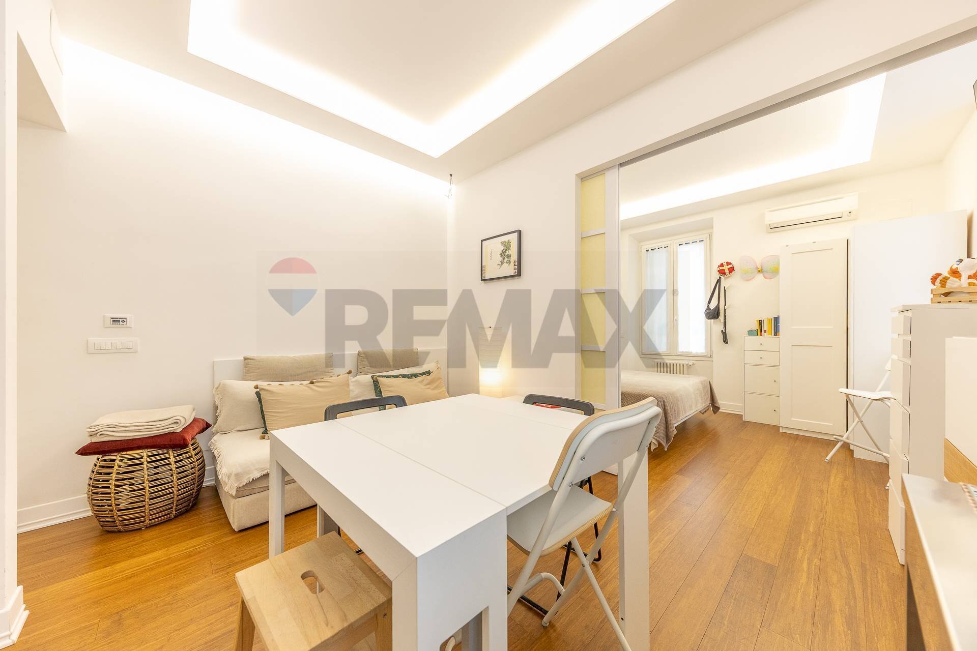 Sala da pranzo - Two-room apartment Via Luigi Cibrario
 
27, Roma - photo 3