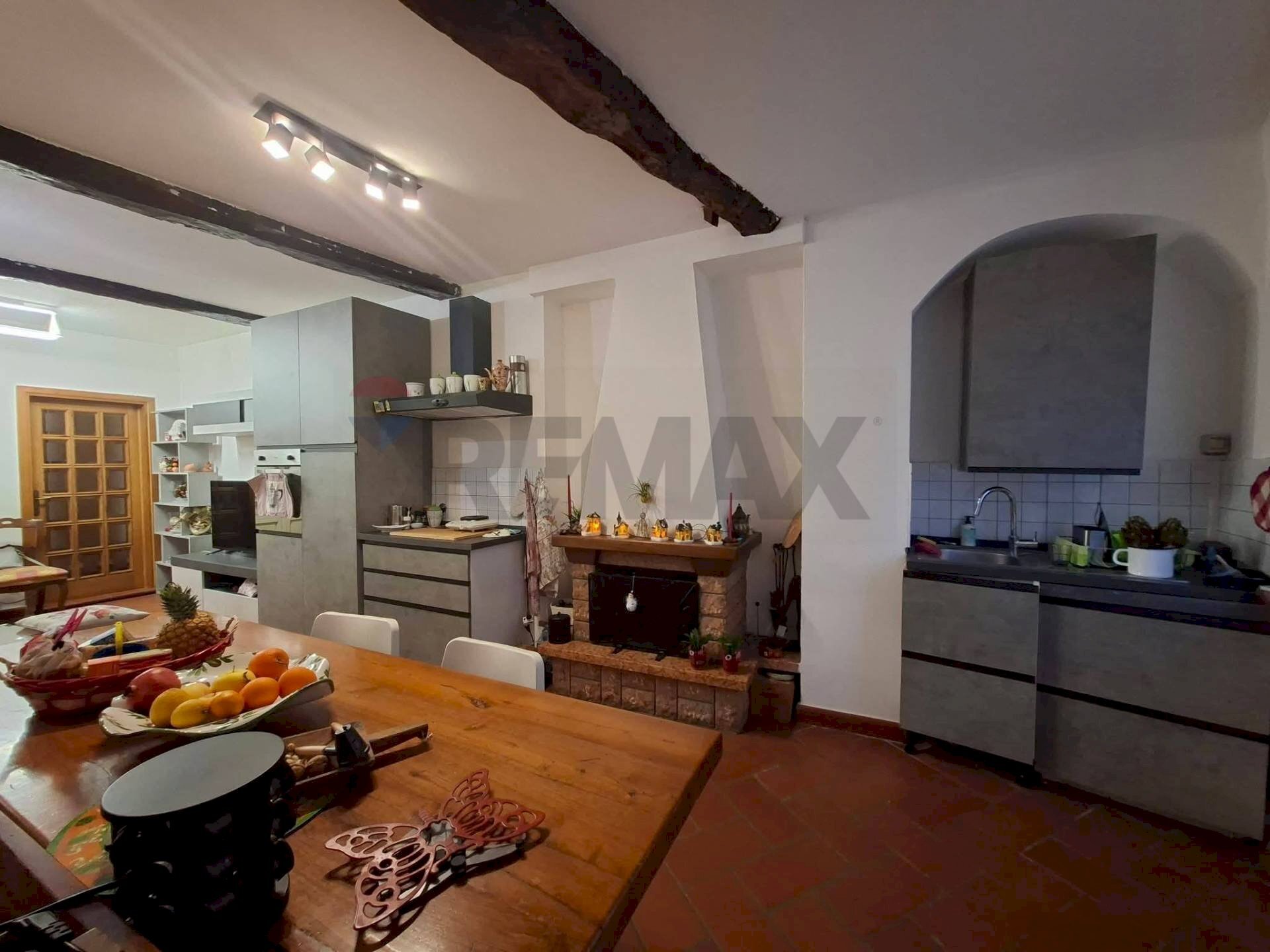 Sala da pranzo - Trilocale Corso V Veneto
 
58, Figline e Incisa Valdarno - foto 1