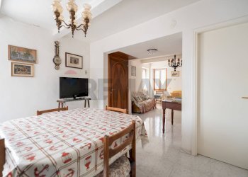 Sala da pranzo - Casa semi indipendente Via Giacomo Matteotti
 
183, Cupramontana - foto 9