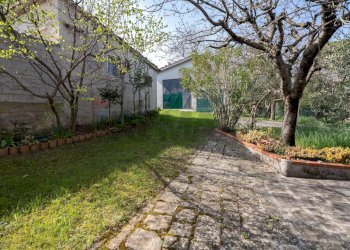 Giardino - Casa semi indipendente Via Giacomo Matteotti
 
183, Cupramontana - foto 35