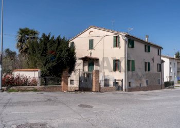 Casa all\'aperto - Casa semi indipendente Via Giacomo Matteotti
 
183, Cupramontana - foto 38