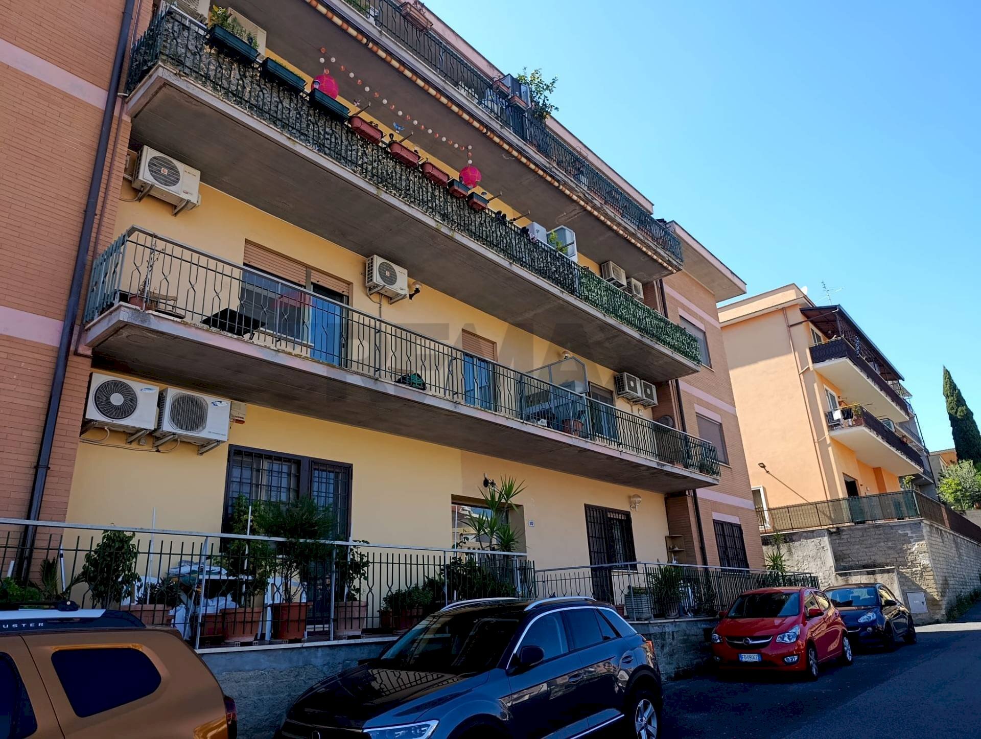 Edificio all\'aperto - Four-room apartment VIA AMEDEO GIUSTINI
 
12, Castelnuovo di Porto - photo 1