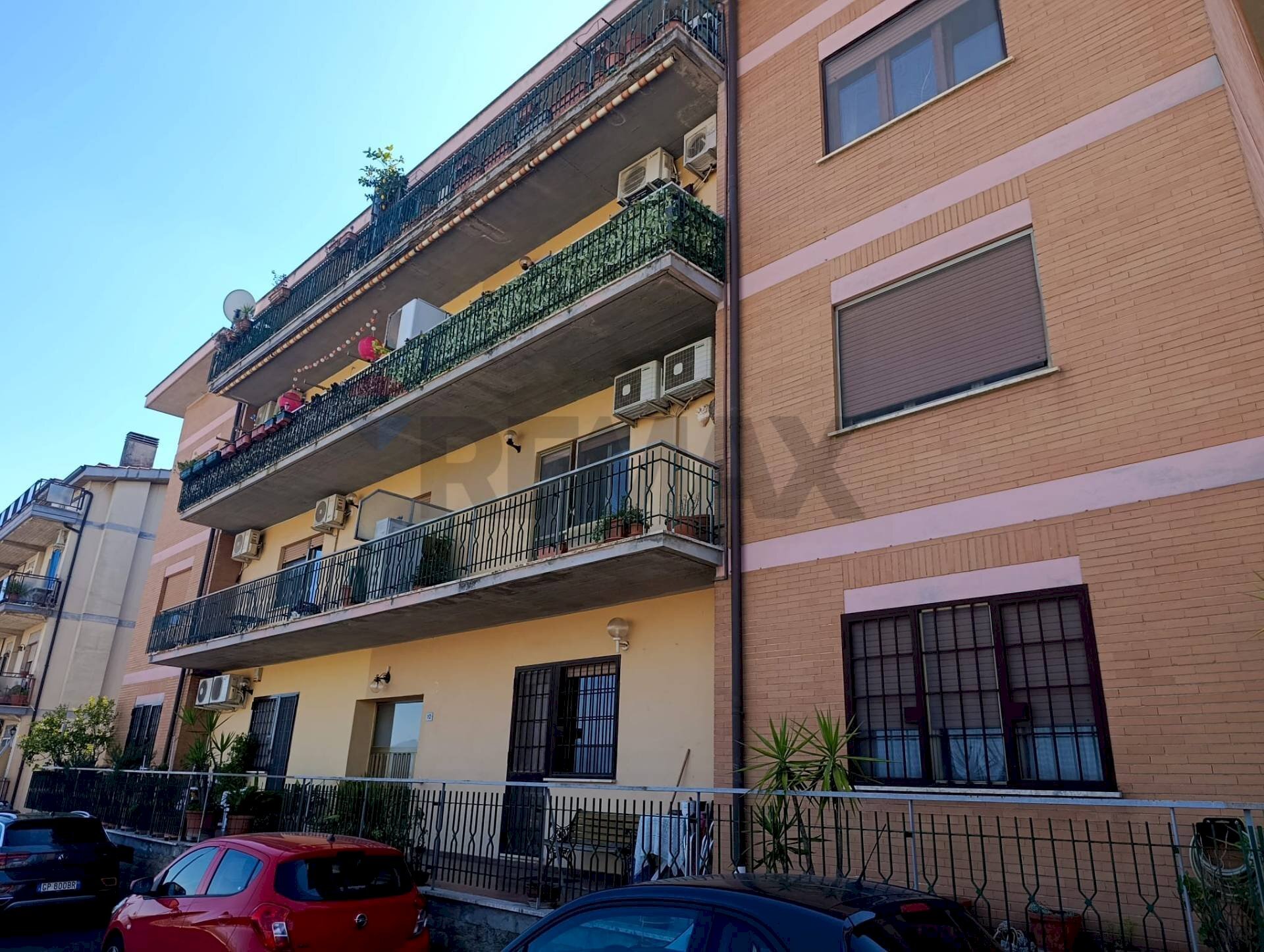 Edificio all\'aperto - Four-room apartment VIA AMEDEO GIUSTINI
 
12, Castelnuovo di Porto - photo 3