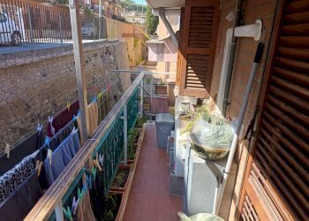 Balcone - Four-room apartment VIA AMEDEO GIUSTINI
 
12, Castelnuovo di Porto - photo 12