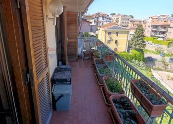 Balcone - Four-room apartment VIA AMEDEO GIUSTINI
 
12, Castelnuovo di Porto - photo 13