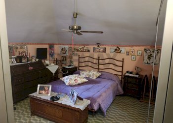 Camera / camera da letto - Four-room apartment VIA AMEDEO GIUSTINI
 
12, Castelnuovo di Porto - photo 25