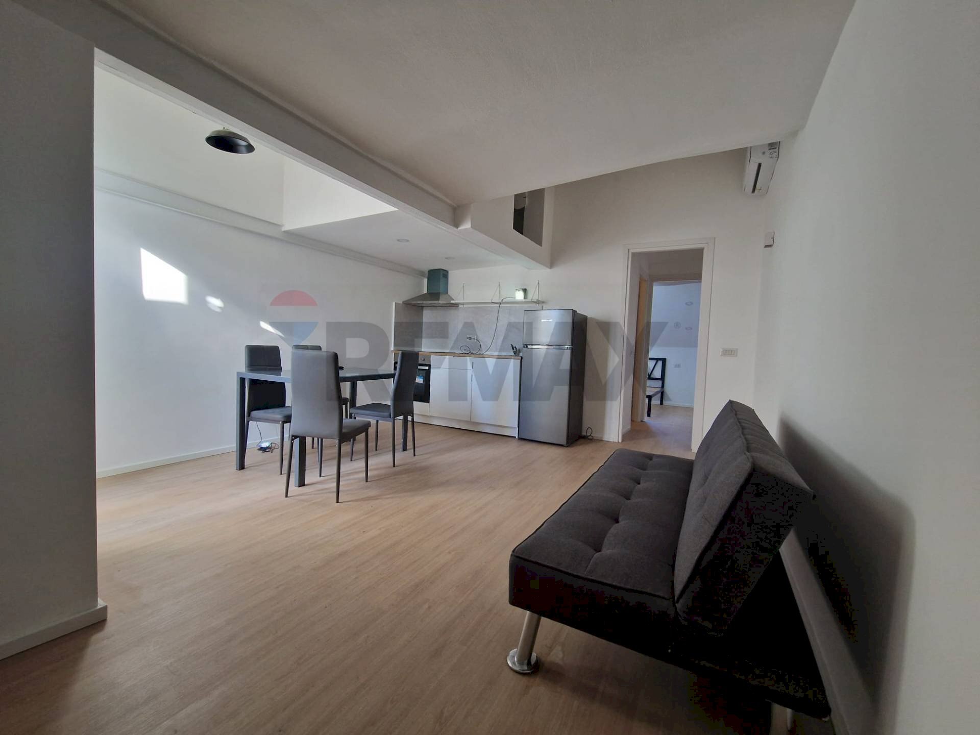 Sala da pranzo - Bilocale via Triboniano
 
133, Milano - foto 2