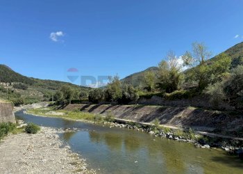 Vista dell\'acqua - Quadrilocale via Bensa
 
5, Prato - foto 22