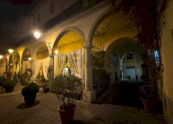 Edificio all\'aperto - Attico Pescia - foto 15