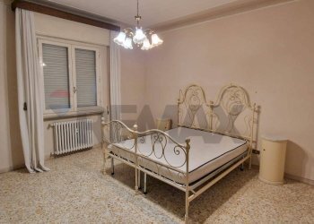 Camera / camera da letto - Apartment via mario ingrellini
 
452, Lucca - photo 10