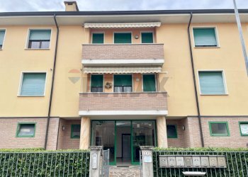 fronte condominio - Appartamento VIA PRIMA LEGA CONTADINA
 
2/2, Suzzara - foto 1