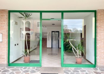 Ingresso condominiale - Appartamento VIA PRIMA LEGA CONTADINA
 
2/2, Suzzara - foto 3