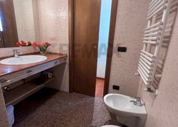 Bagno - Quadrilocale Via Guglielmo Marconi
 
71, Firenze - foto 26