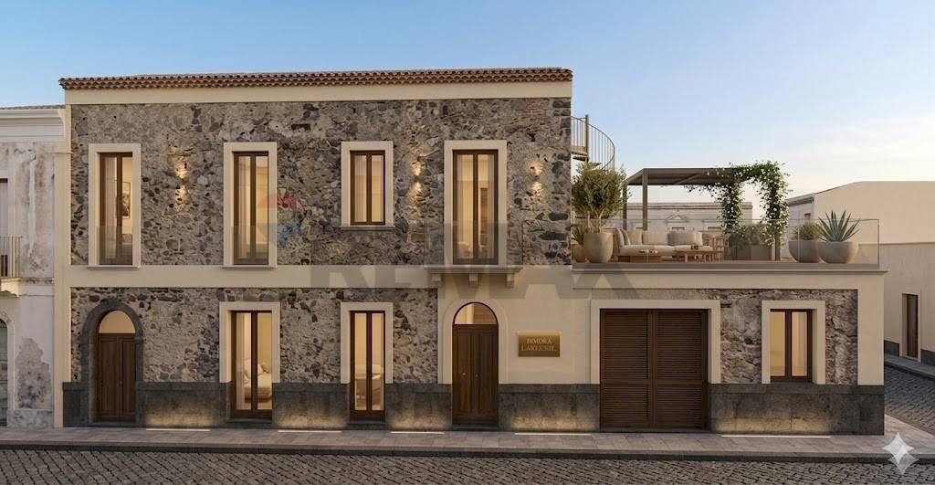 Casa all\'aperto - Casa indipendente Via Giuseppe Garibaldi
 
91, Calatabiano - foto 2