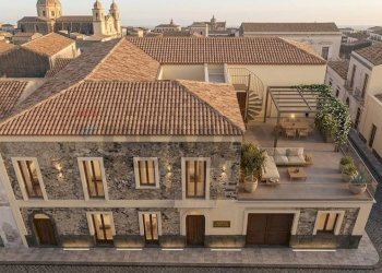 Casa all\'aperto - Casa indipendente Via Giuseppe Garibaldi
 
91, Calatabiano - foto 7