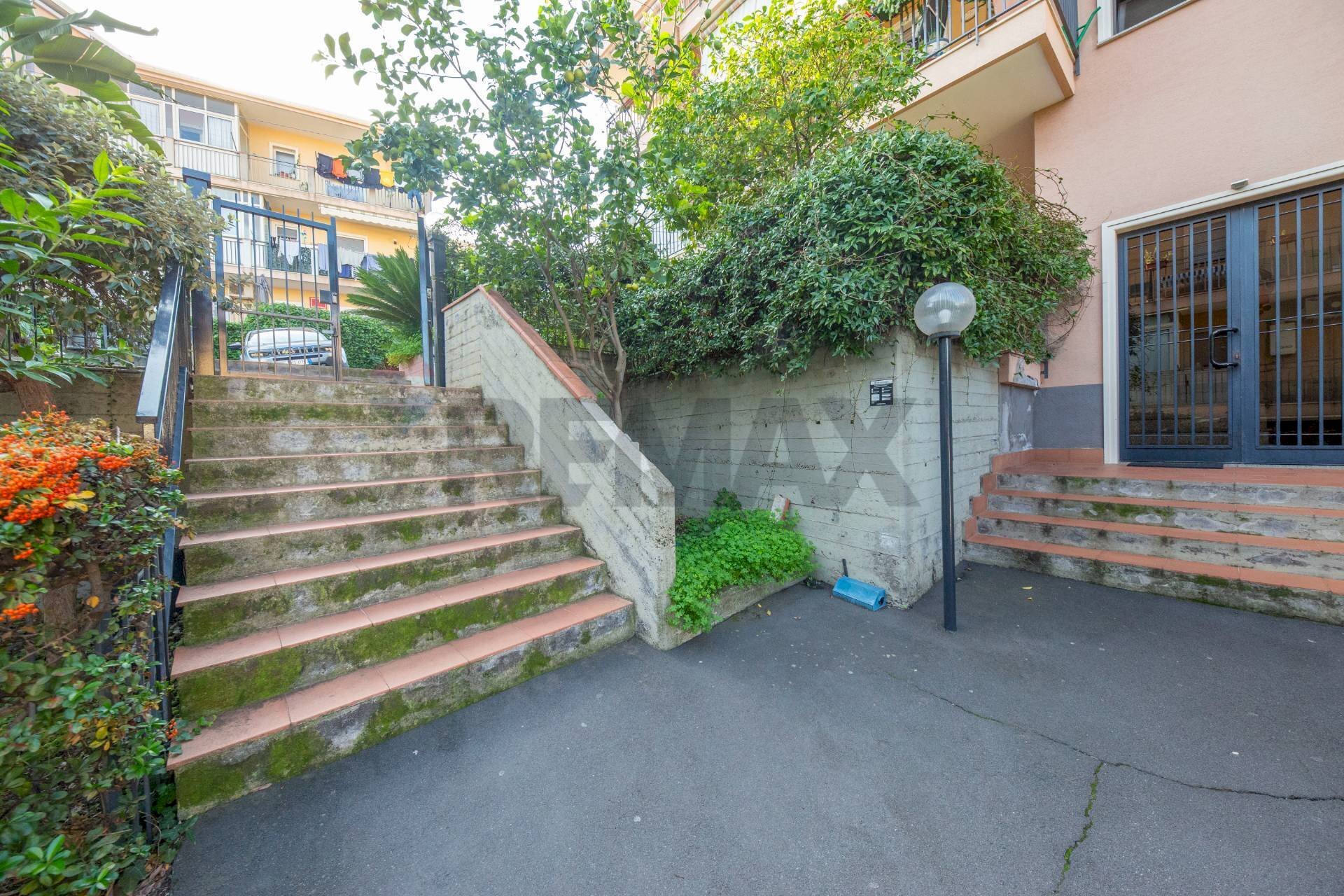 Scale - Appartamento Via Ignazio Urso
 
11, Aci Catena - foto 2