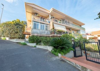 Casa all\'aperto - Appartamento Via Ignazio Urso
 
11, Aci Catena - foto 1