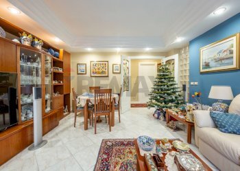 Sala da pranzo - Appartamento Via Ignazio Urso
 
11, Aci Catena - foto 10