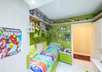 Camera / camera da letto - Appartamento Via Ignazio Urso
 
11, Aci Catena - foto 17