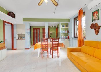 Soggiorno - Casa semi indipendente VIA ALDO MORO
 
1, Settala - foto 4