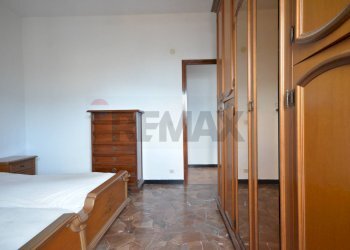 Camera / camera da letto - Four-room apartment Via Rusca
 
37, Savona - photo 22
