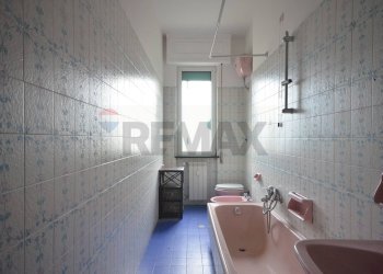 Bagno - Four-room apartment Via Rusca
 
37, Savona - photo 25