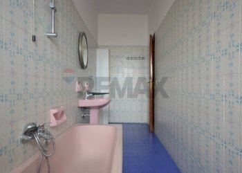 Bagno - Four-room apartment Via Rusca
 
37, Savona - photo 28