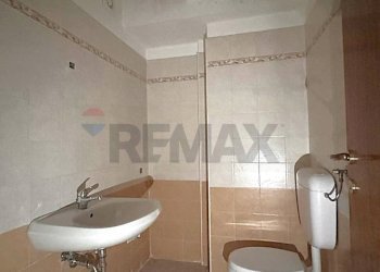 LAVATOIO - Villa a Schiera via Collettara, Scoppito - foto 6