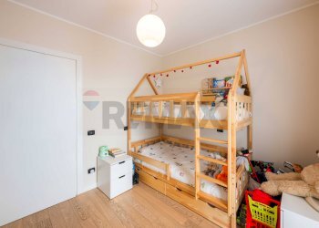 Camera / camera da letto - Four-room apartment Curno - photo 23