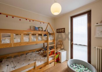 Camera / camera da letto - Four-room apartment Curno - photo 24