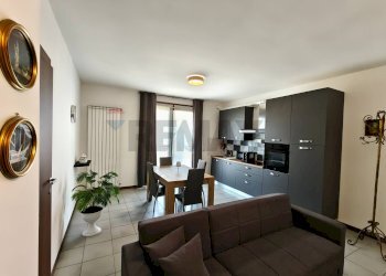 Sala da pranzo - Trilocale Corso Italia
 
15, Osio Sopra - foto 11