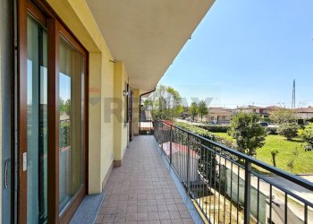 Balcone - Trilocale Corso Italia
 
15, Osio Sopra - foto 12