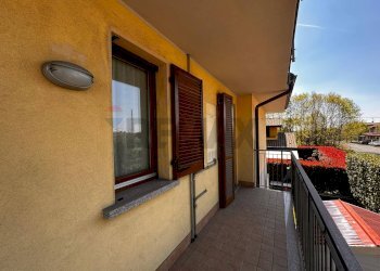 Balcone - Trilocale Corso Italia
 
15, Osio Sopra - foto 15