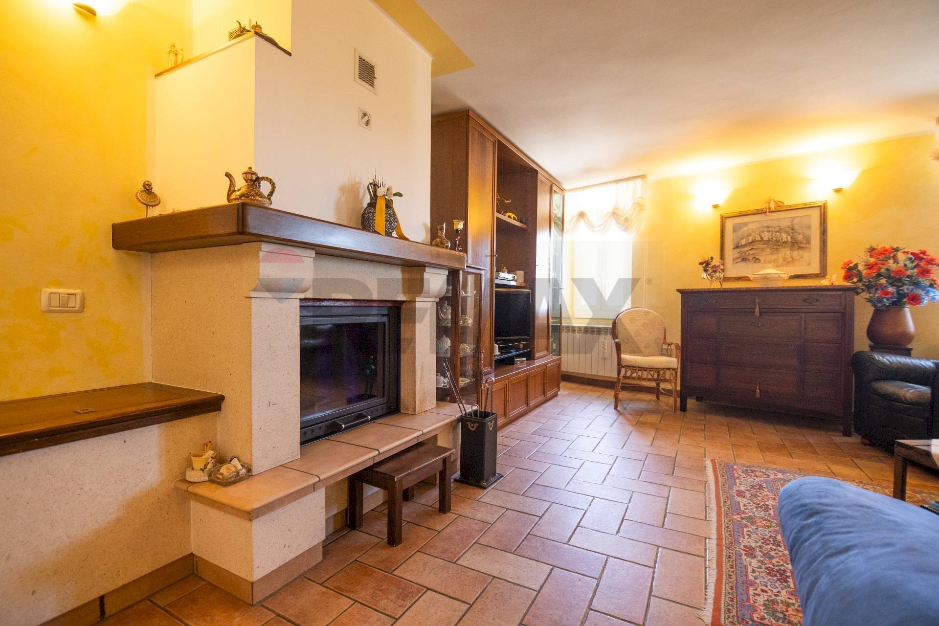 Soggiorno - Casa semi indipendente Frazione San Giovanni
 
13, Fabriano - foto 2