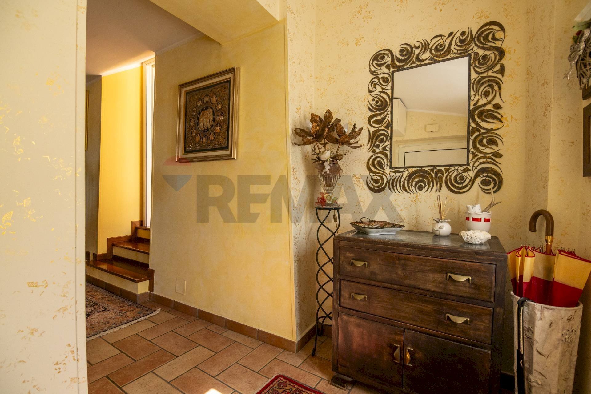 Hall / corridoio - Casa semi indipendente Frazione San Giovanni
 
13, Fabriano - foto 3