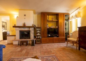 Soggiorno - Casa semi indipendente Frazione San Giovanni
 
13, Fabriano - foto 6