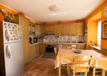 Cucina - Casa semi indipendente Frazione San Giovanni
 
13, Fabriano - foto 7