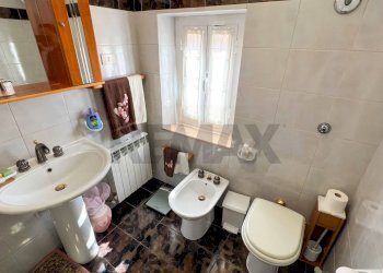 Bagno - Casa semi indipendente Frazione San Giovanni
 
13, Fabriano - foto 22