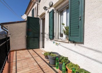 Balcone - Casa semi indipendente Frazione San Giovanni
 
13, Fabriano - foto 33