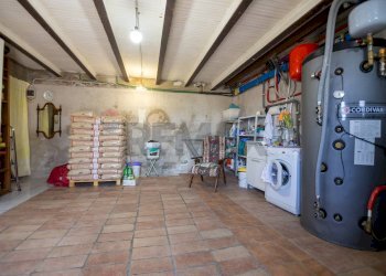 Lavanderia - Casa semi indipendente Frazione San Giovanni
 
13, Fabriano - foto 38