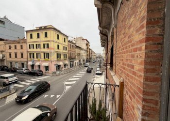 Balcone - Bilocale via Flaminia
 
563, Falconara Marittima - foto 21