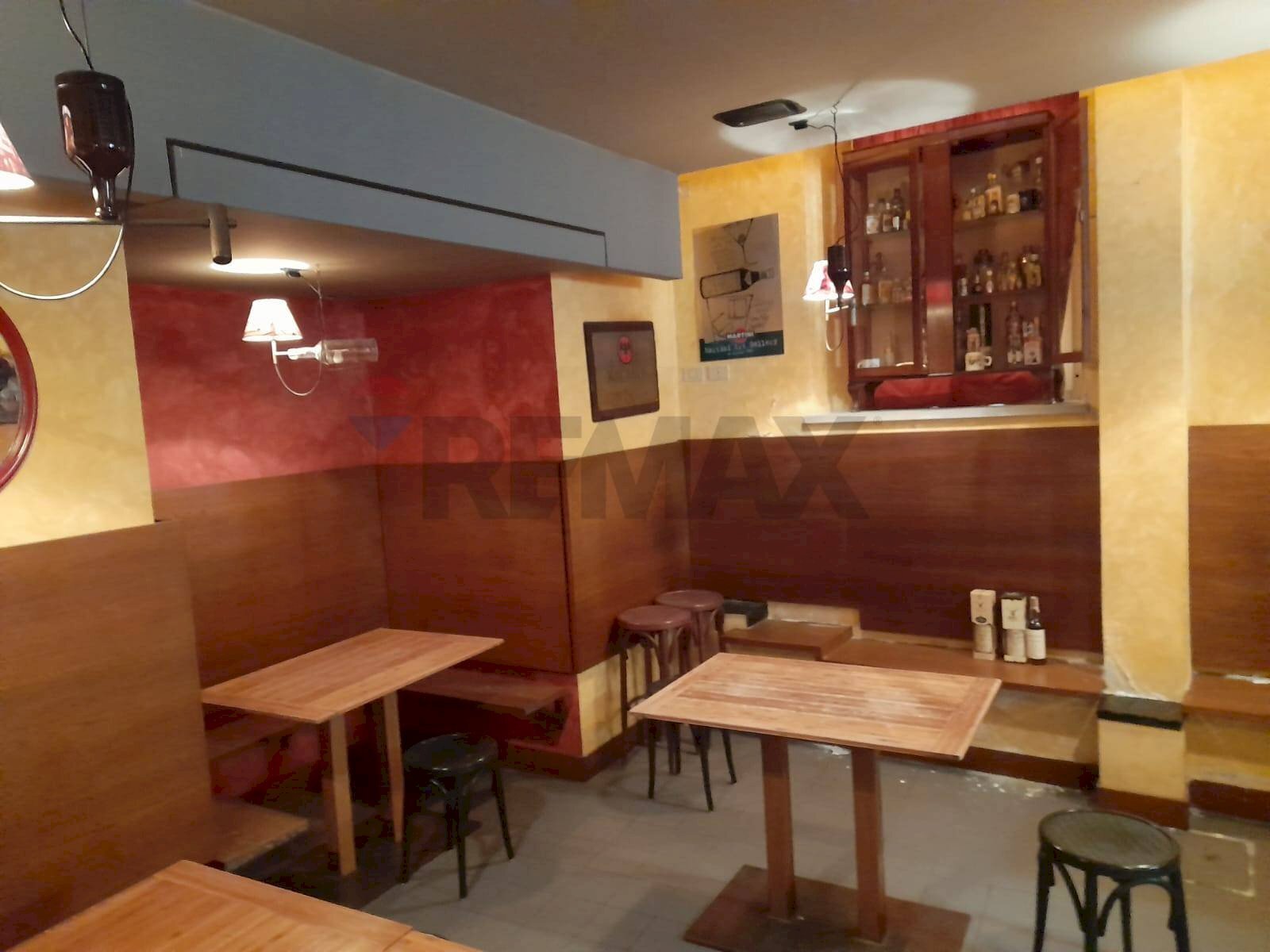 Sala da pranzo - Locale Commerciale Via Oberdan
 
7, Ancona - foto 2