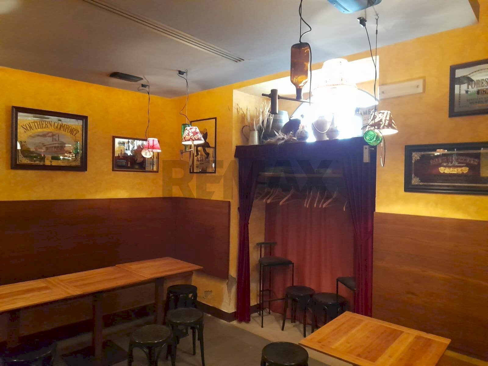 Sala da pranzo - Locale Commerciale Via Oberdan
 
7, Ancona - foto 3