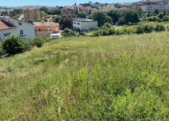 Giardino - Terreno edificabile Ippolito Nievo, Osimo - foto 7