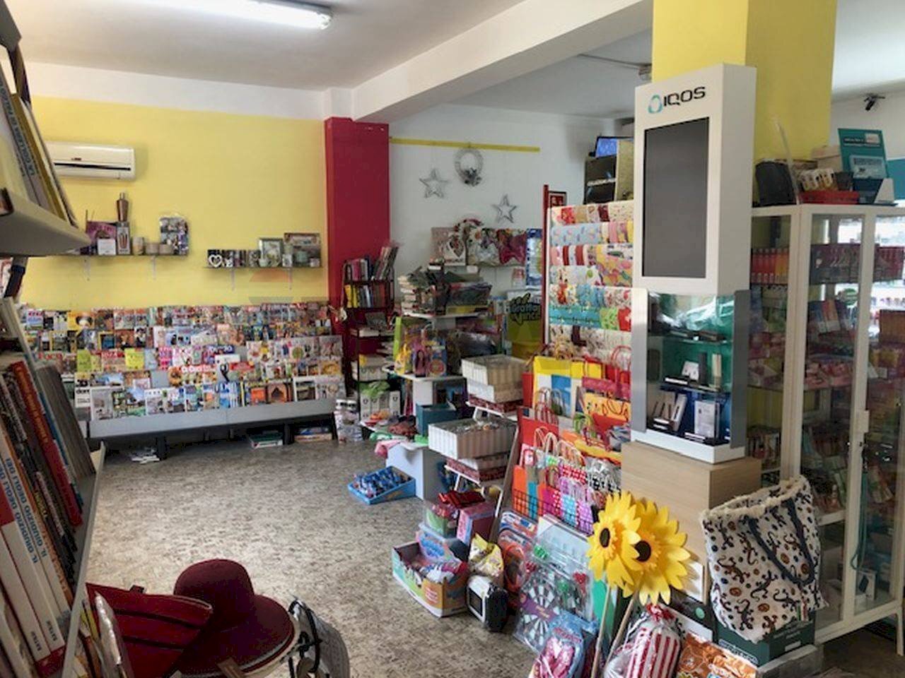 Camera / camera da letto - Attività Commerciale Via Cesanelli
 
2, Falconara Marittima - foto 3