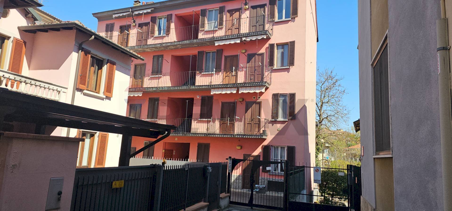 Edificio all\'aperto - Trilocale Via Lomonaco
 
35, Pavia - foto 2