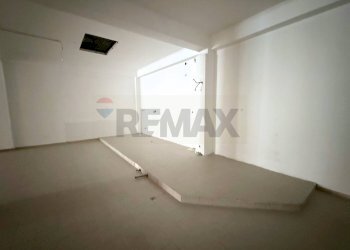 Locale - Commercial Premises Viale Cristoforo Colombo
 
24, Foggia - photo 6