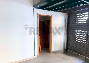 Ripostiglio - Commercial Premises Viale Cristoforo Colombo
 
24, Foggia - photo 10