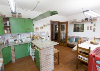 Cucina - Semi-detached house Fornio
 
21, Fidenza - photo 15