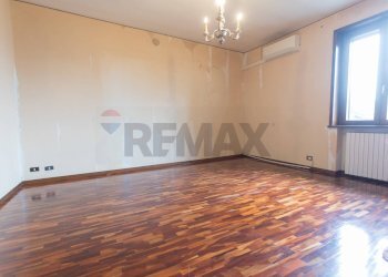 Stanza vuota - Semi-detached house Fornio
 
21, Fidenza - photo 24